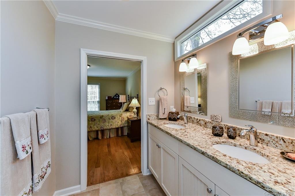 2349 Hopecrest Drive Charlotte NC 28210