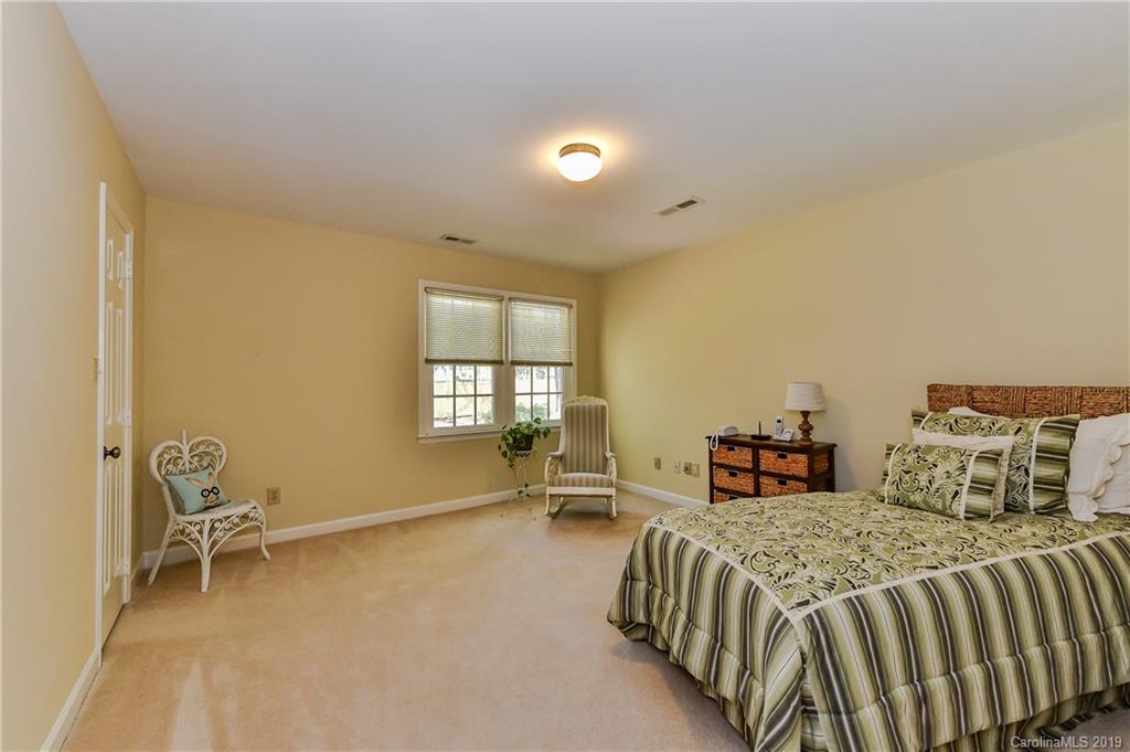 2349 Hopecrest Drive Charlotte NC 28210