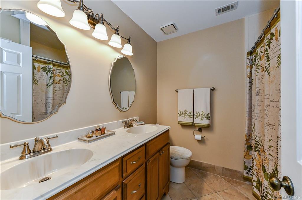 2349 Hopecrest Drive Charlotte NC 28210