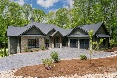 99 Little Cherokee Ridge Hendersonville NC 28739