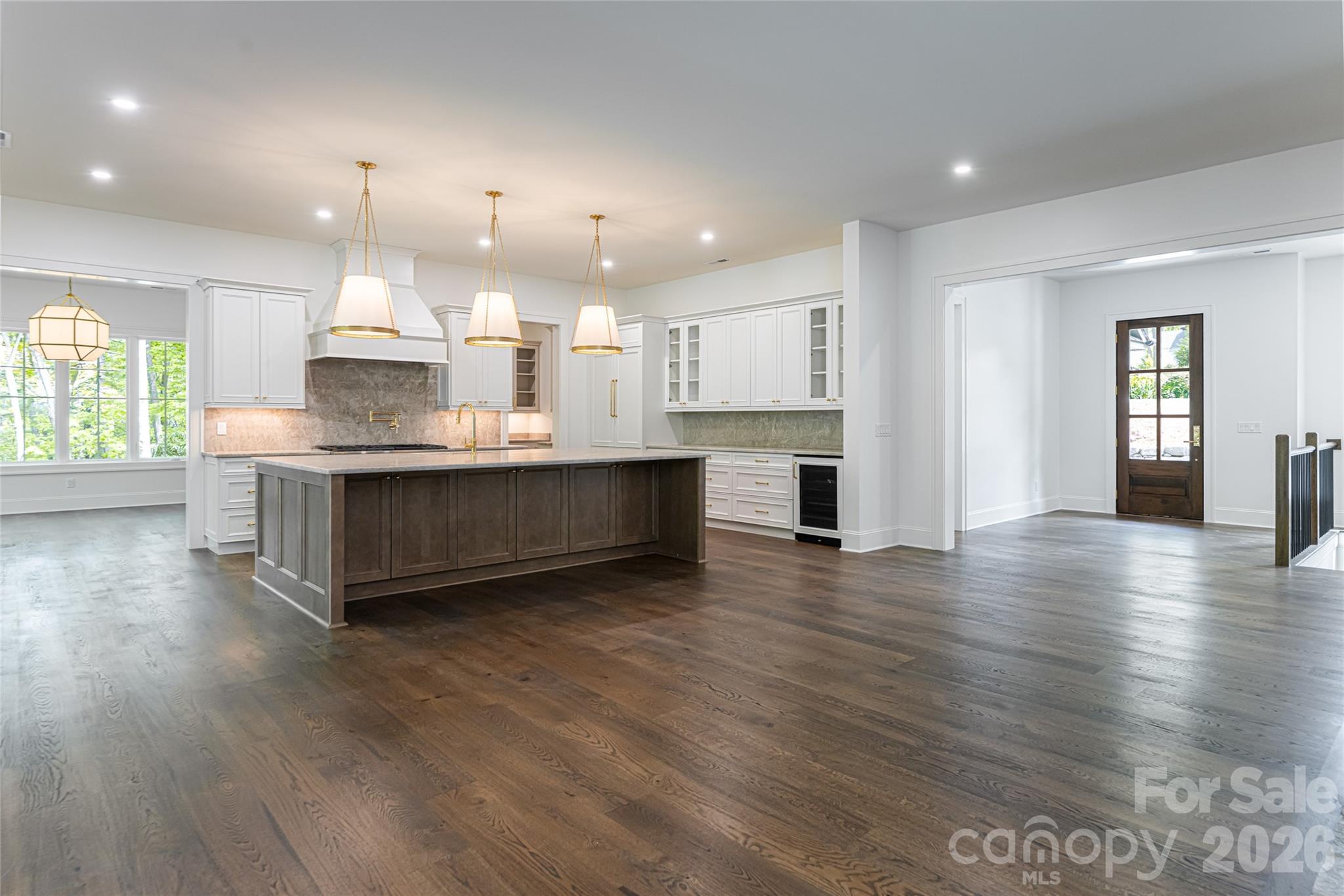 99 Little Cherokee Ridge Hendersonville NC 28739