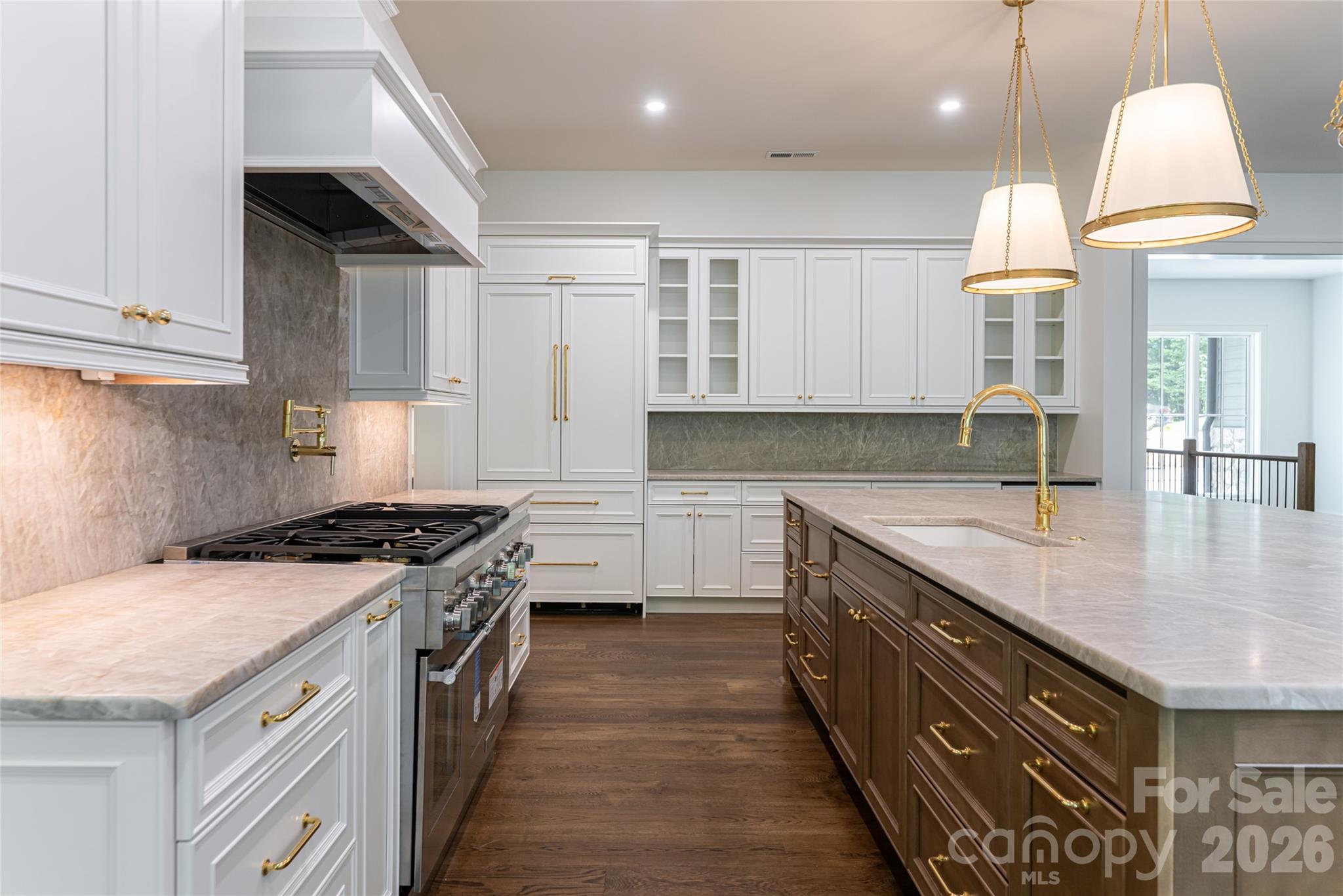 99 Little Cherokee Ridge Hendersonville NC 28739