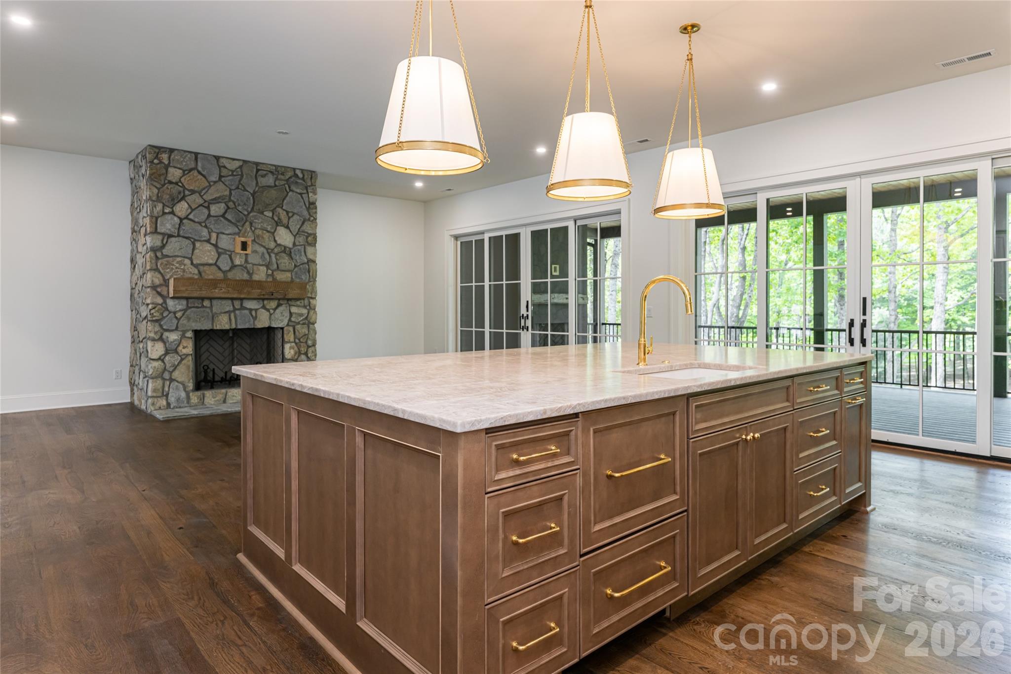 99 Little Cherokee Ridge Hendersonville NC 28739