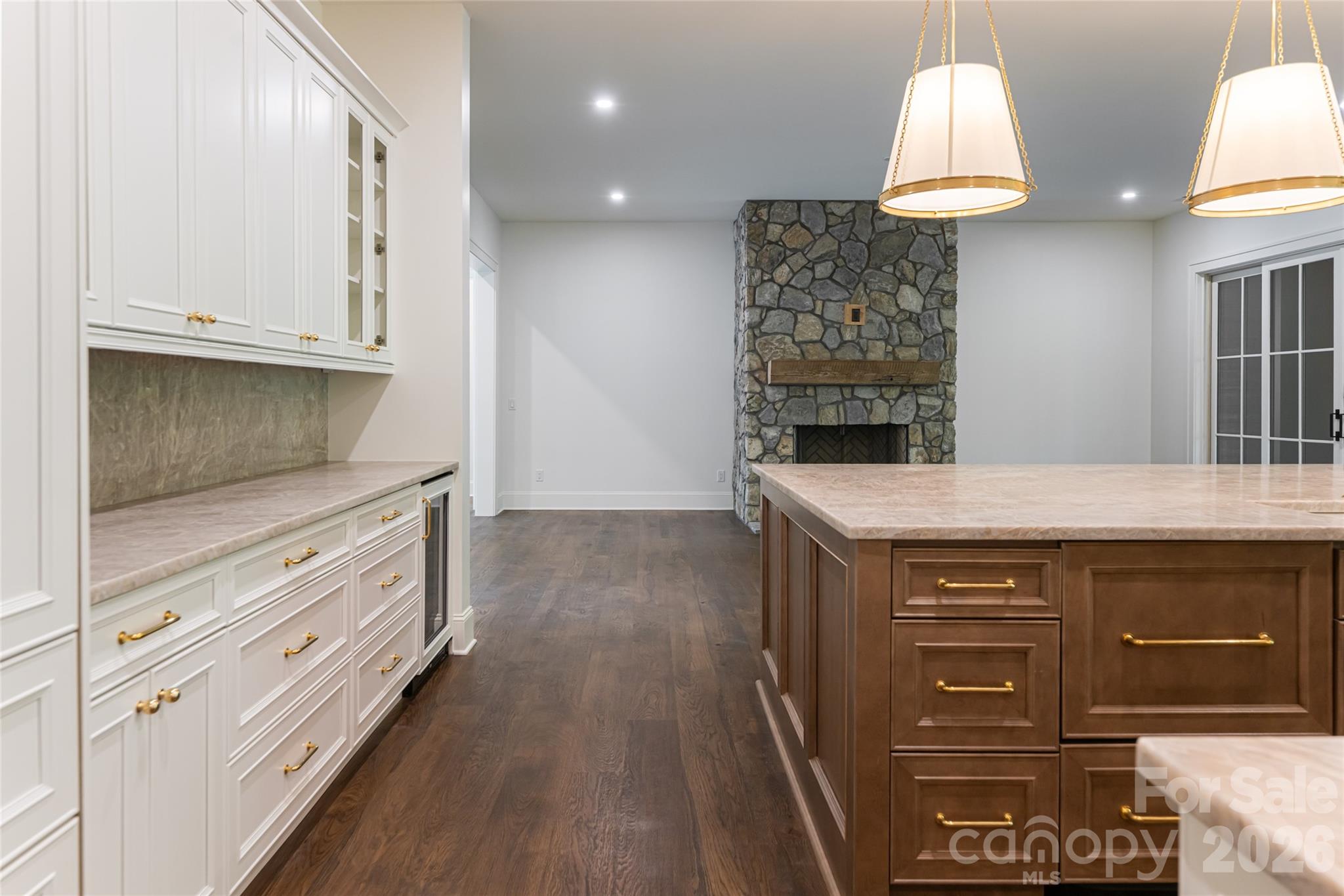 99 Little Cherokee Ridge Hendersonville NC 28739