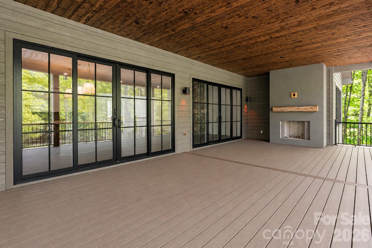 99 Little Cherokee Ridge Hendersonville NC 28739