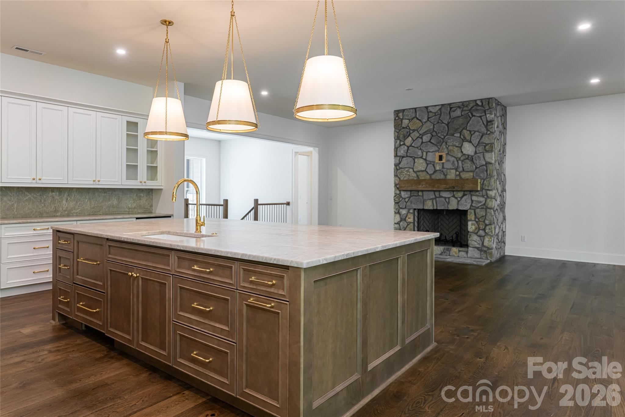 99 Little Cherokee Ridge Hendersonville NC 28739