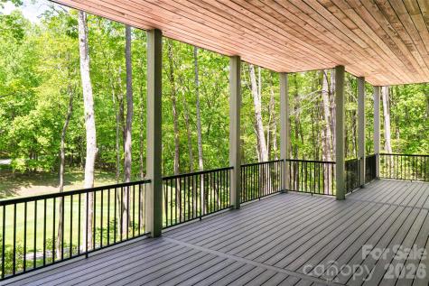 99 Little Cherokee Ridge Hendersonville NC 28739