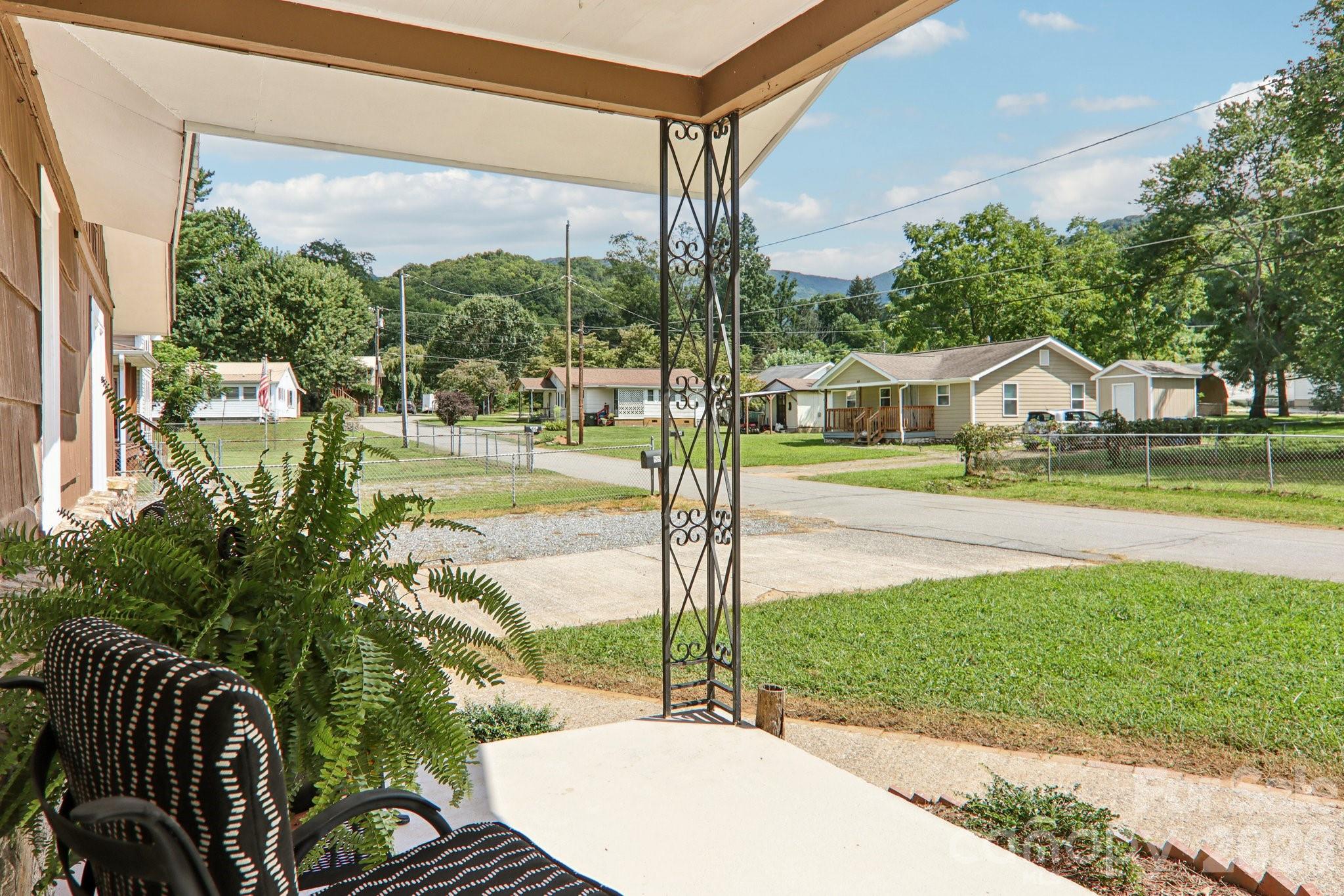 55 Polk Street Waynesville NC 28786