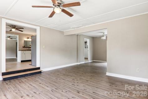 55 Polk Street Waynesville NC 28786