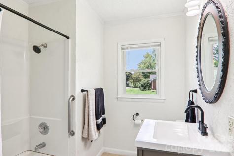 55 Polk Street Waynesville NC 28786