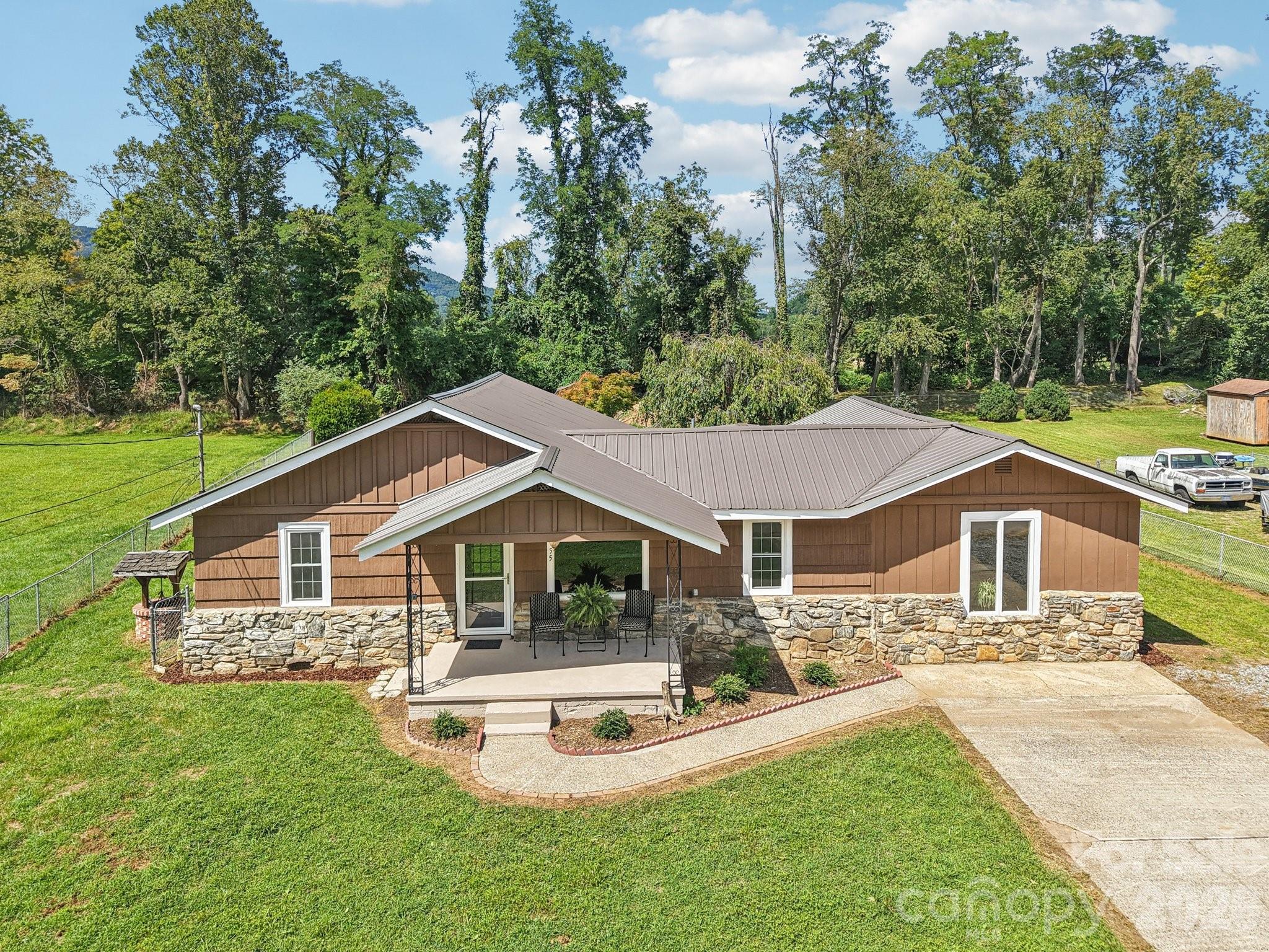 55 Polk Street Waynesville NC 28786