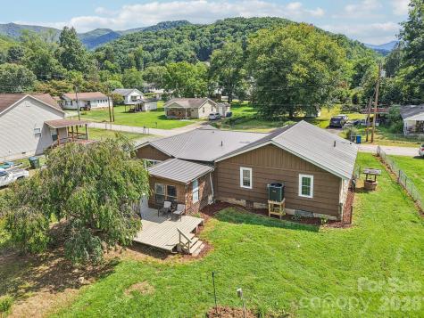 55 Polk Street Waynesville NC 28786