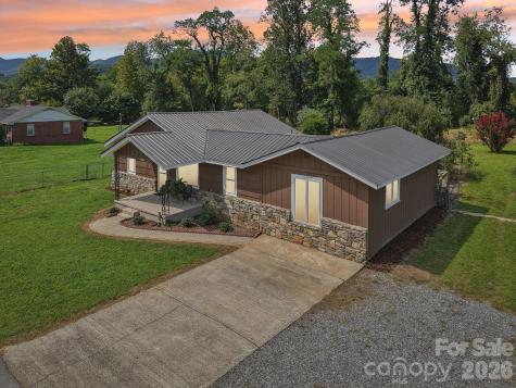 55 Polk Street Waynesville NC 28786
