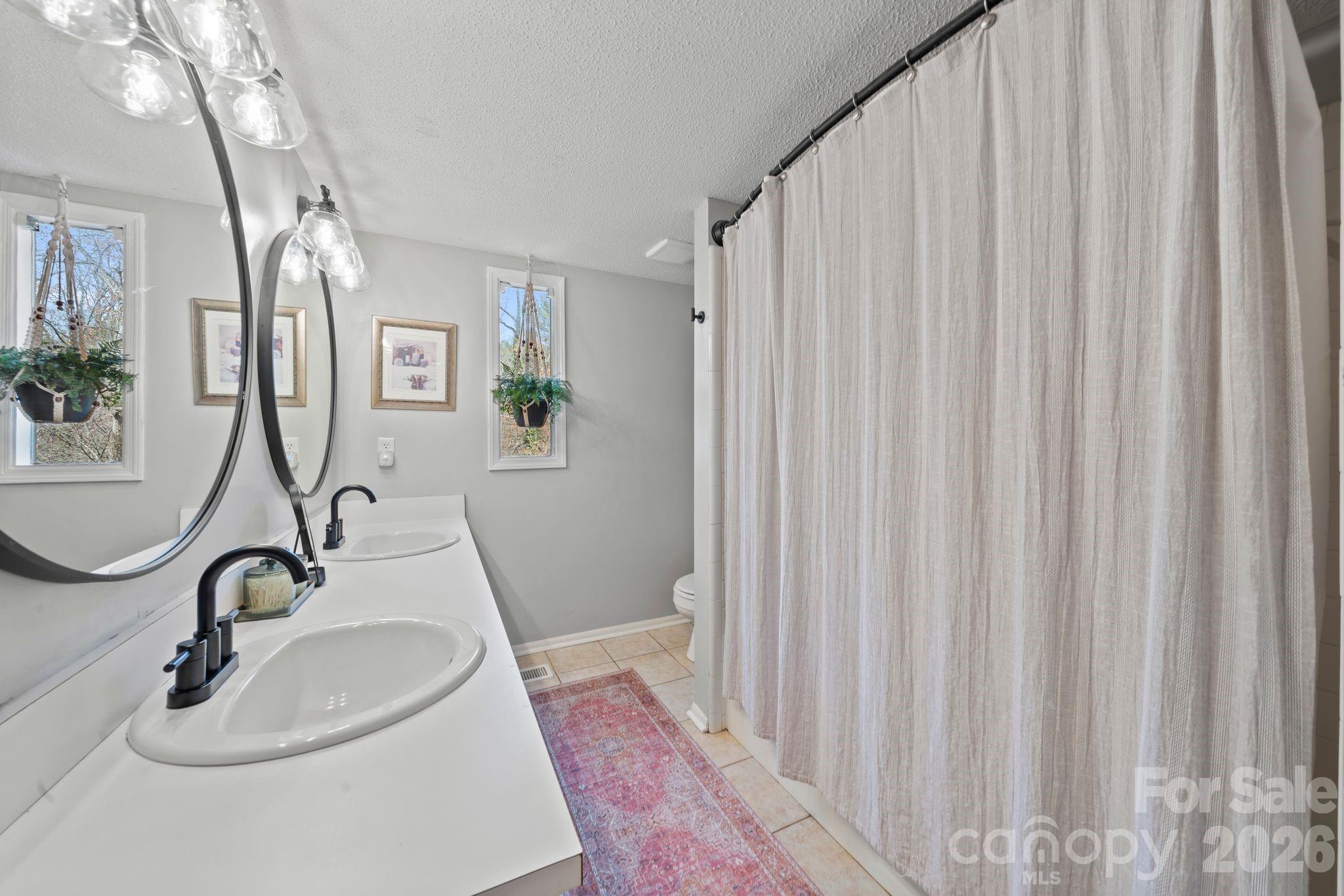 350 21st Avenue Drive NW Hickory NC 28601