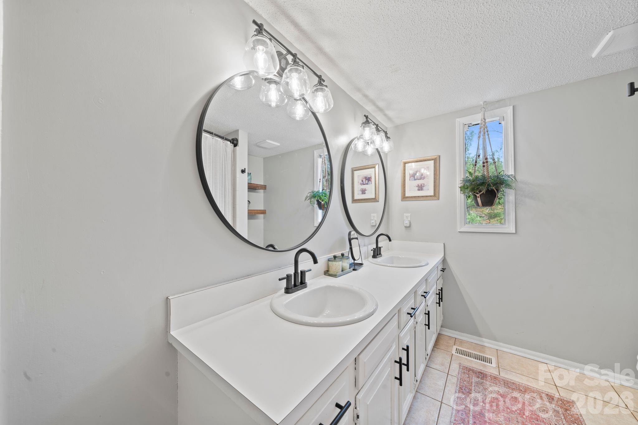 350 21st Avenue Drive NW Hickory NC 28601