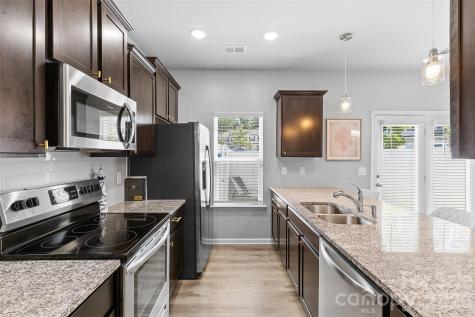 8048 Alderton Lane Charlotte NC 28215
