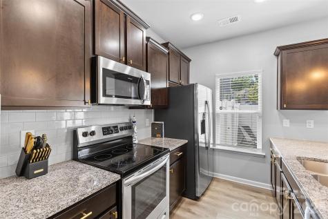 8048 Alderton Lane Charlotte NC 28215
