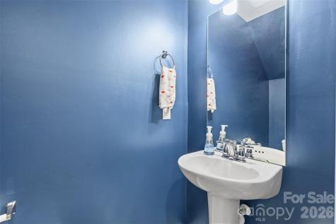 8048 Alderton Lane Charlotte NC 28215