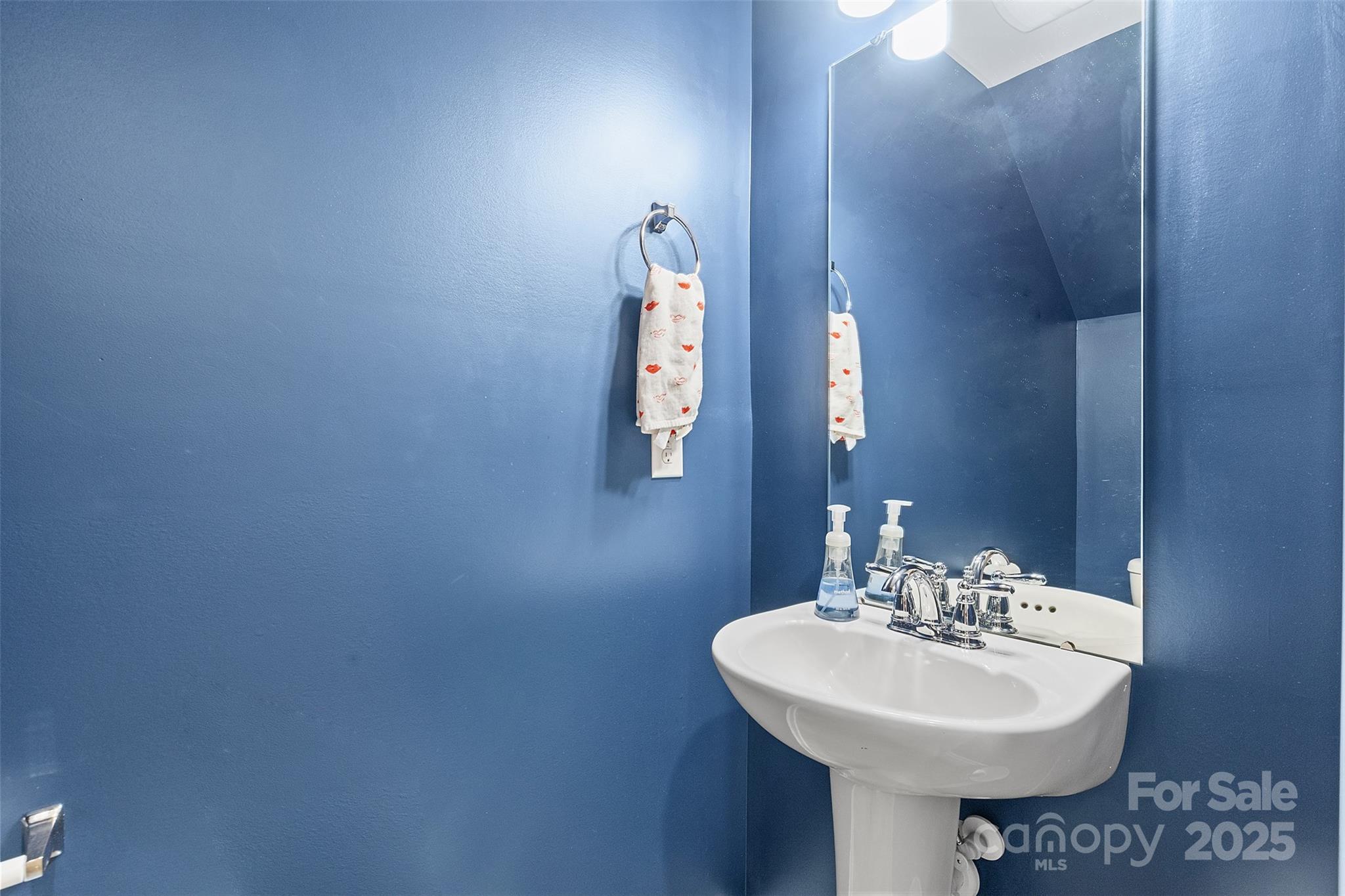 8048 Alderton Lane Charlotte NC 28215