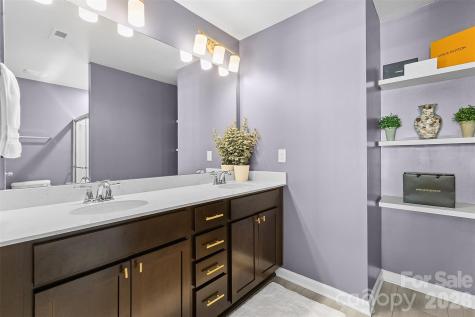 8048 Alderton Lane Charlotte NC 28215