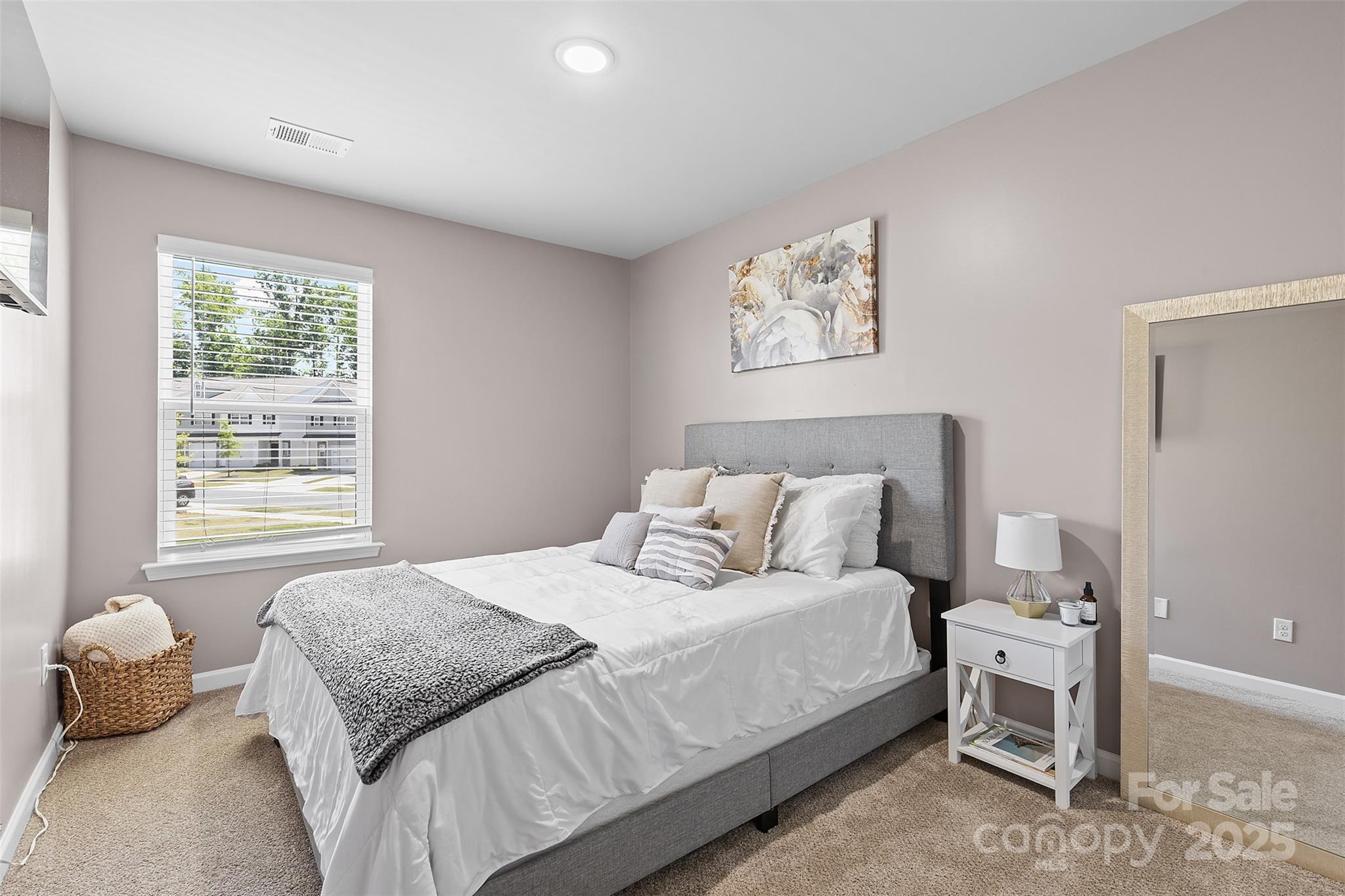8048 Alderton Lane Charlotte NC 28215