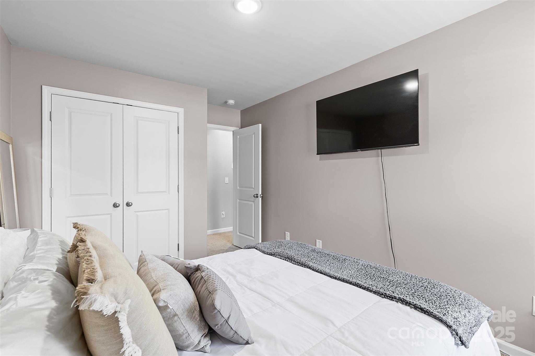 8048 Alderton Lane Charlotte NC 28215