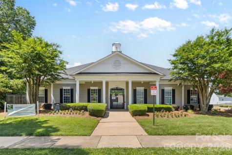 8048 Alderton Lane Charlotte NC 28215