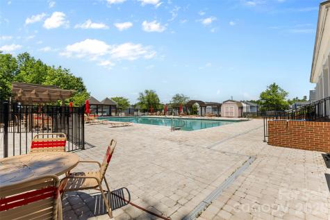 8048 Alderton Lane Charlotte NC 28215