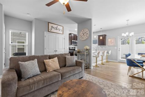 8048 Alderton Lane Charlotte NC 28215