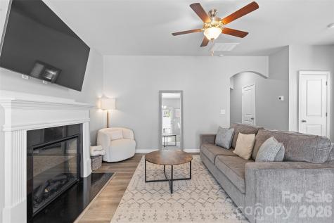 8048 Alderton Lane Charlotte NC 28215