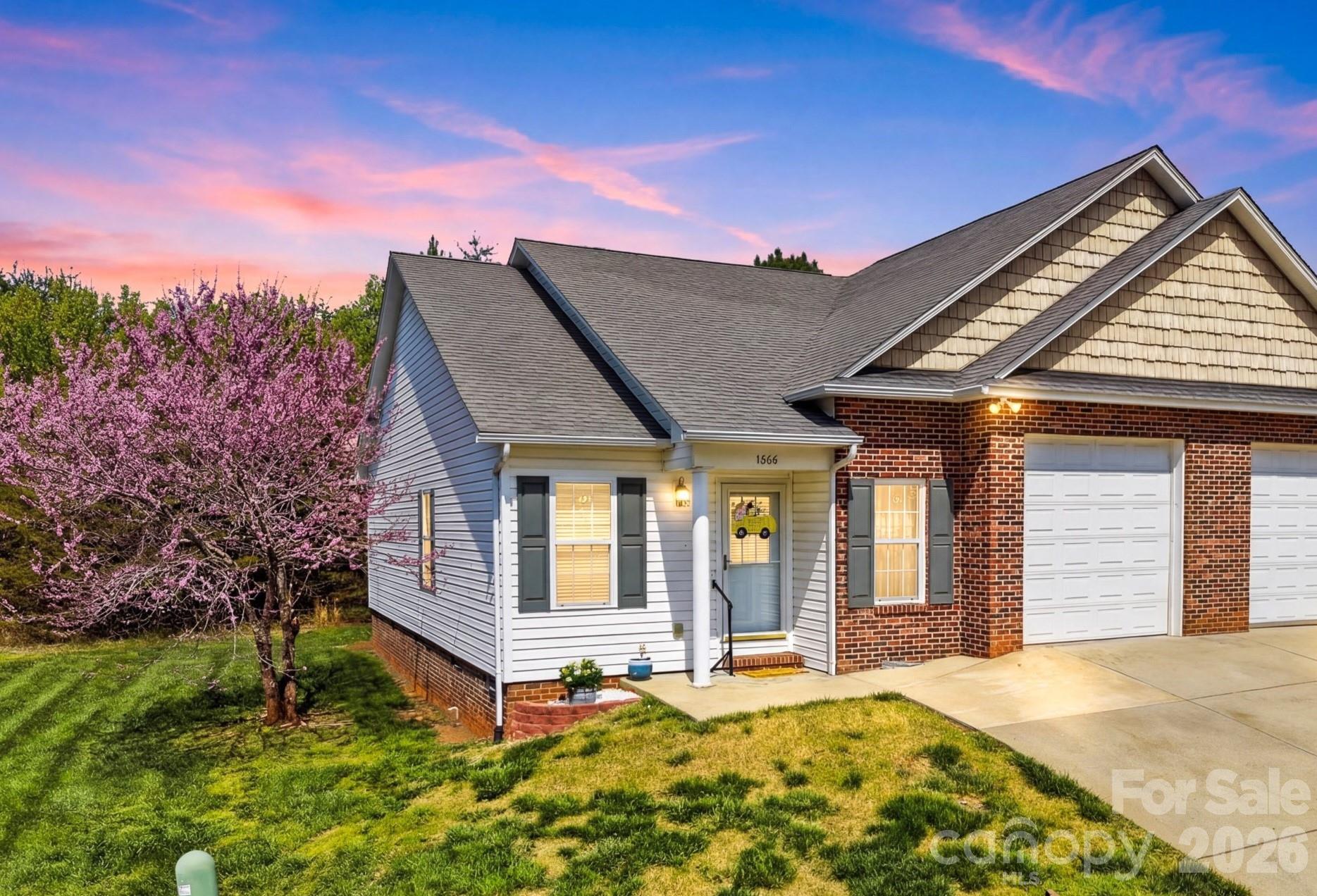 1662 Golden Cedar Lane Newton NC 28658