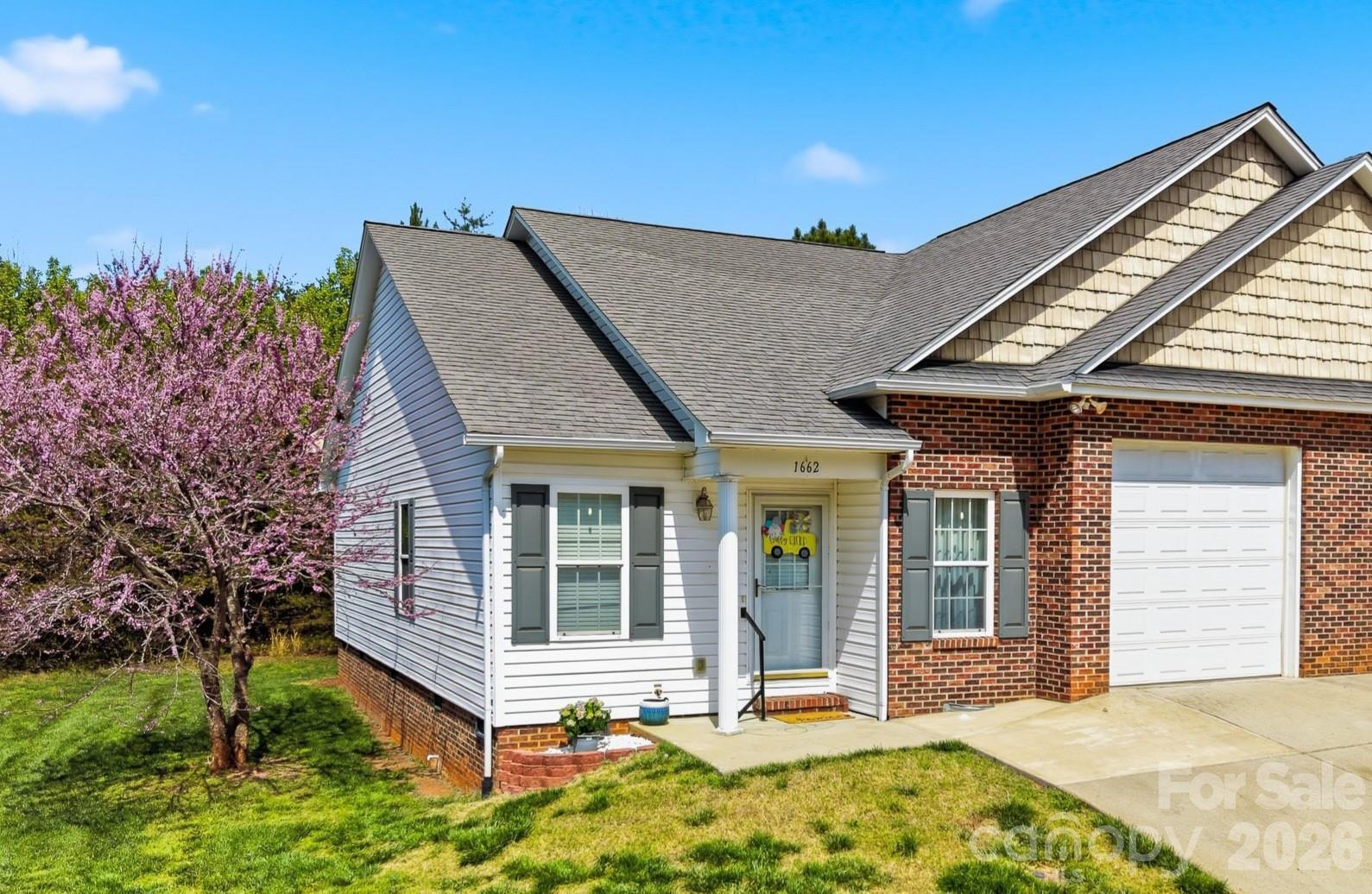 1662 Golden Cedar Lane Newton NC 28658