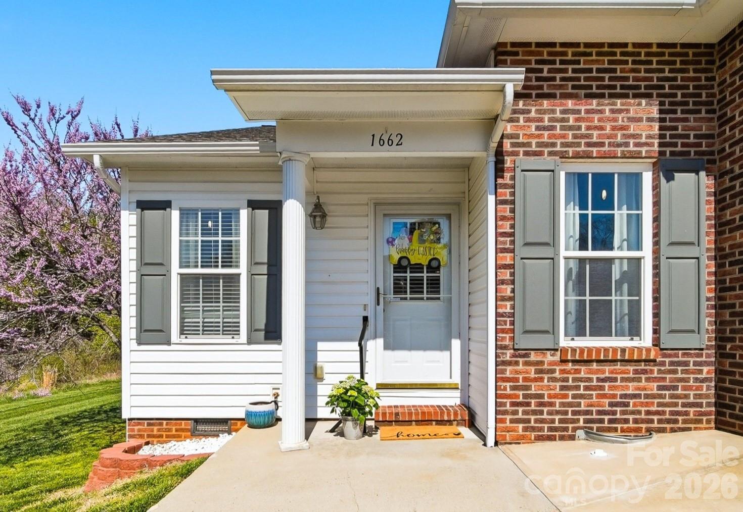 1662 Golden Cedar Lane Newton NC 28658