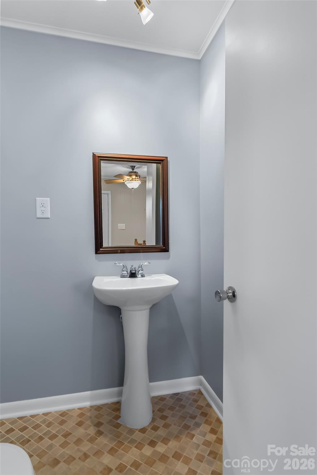 10 Woodmont Drive Asheville NC 28806