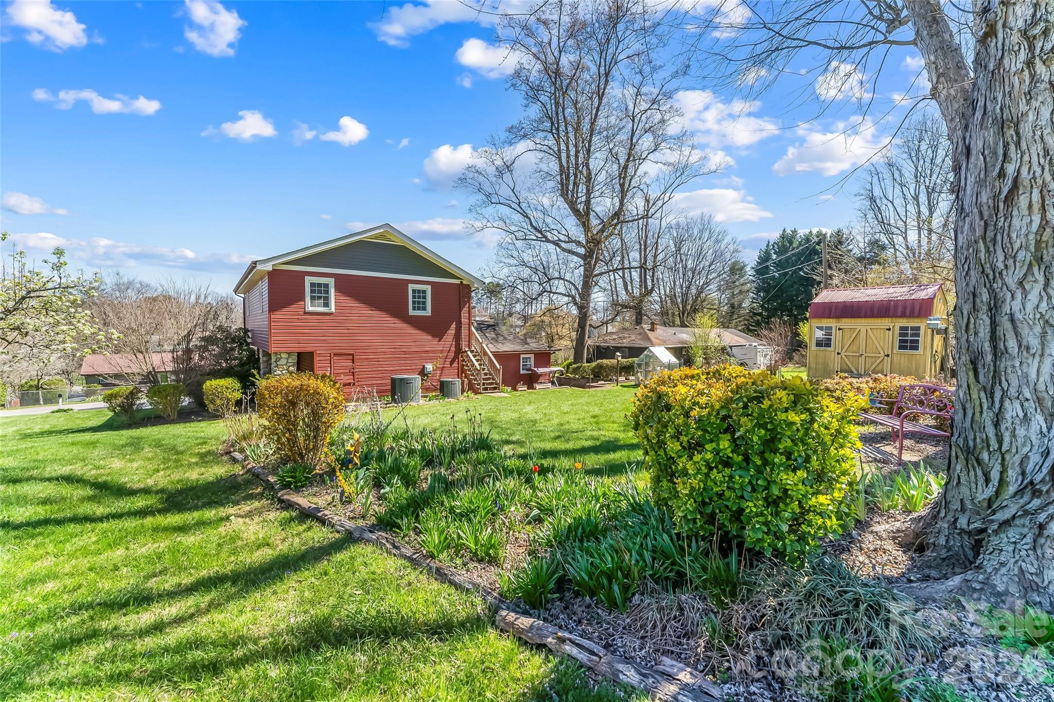 10 Woodmont Drive Asheville NC 28806