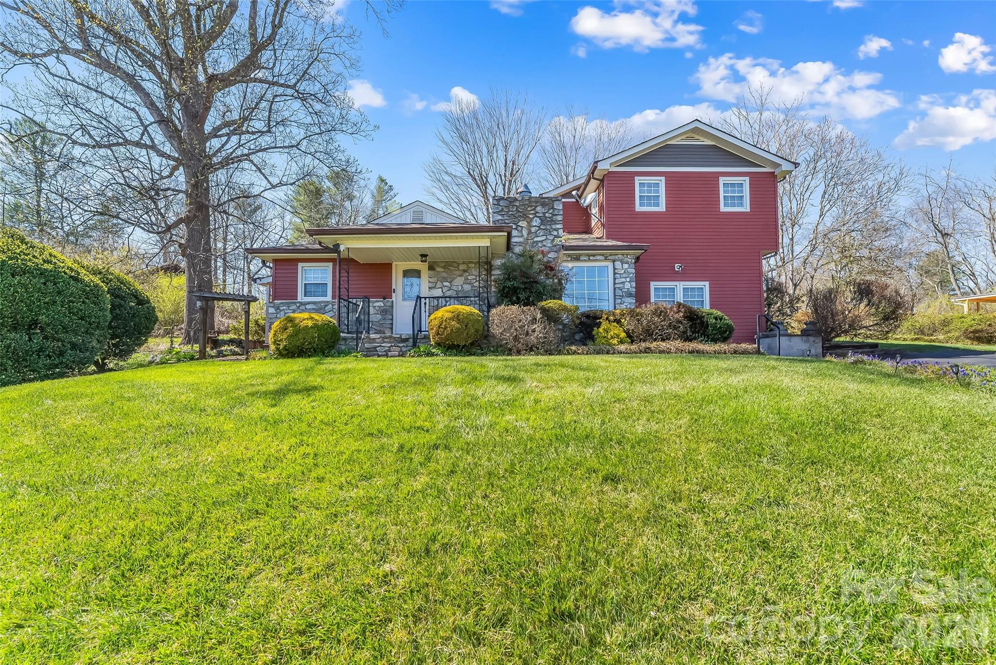 10 Woodmont Drive Asheville NC 28806