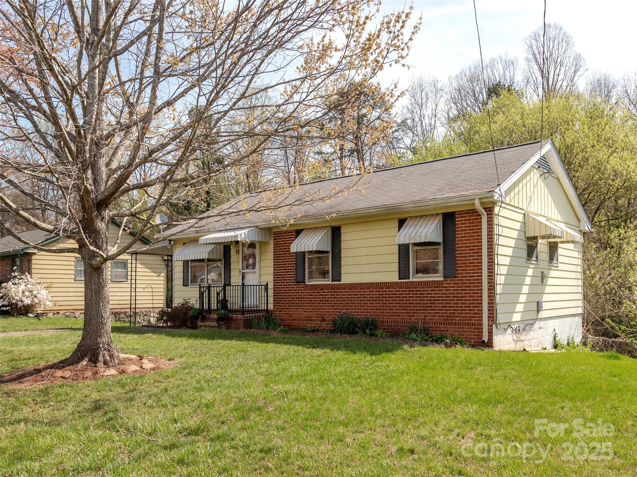 12 Birchwood Lane Asheville NC 28805