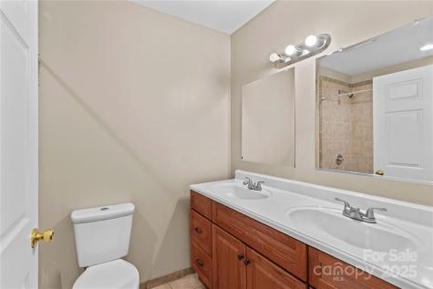 106 Emlee Street Lexington NC 27295