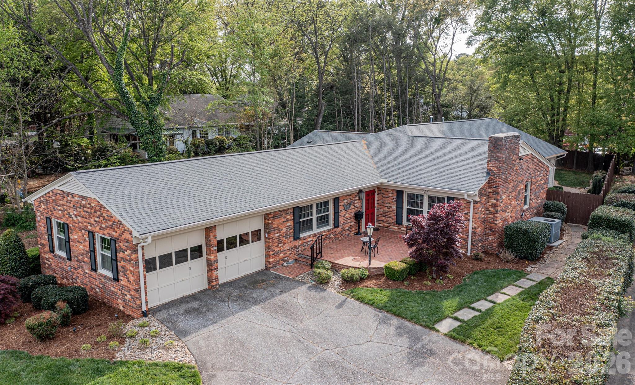 923 1st Street NE Hickory NC 28601