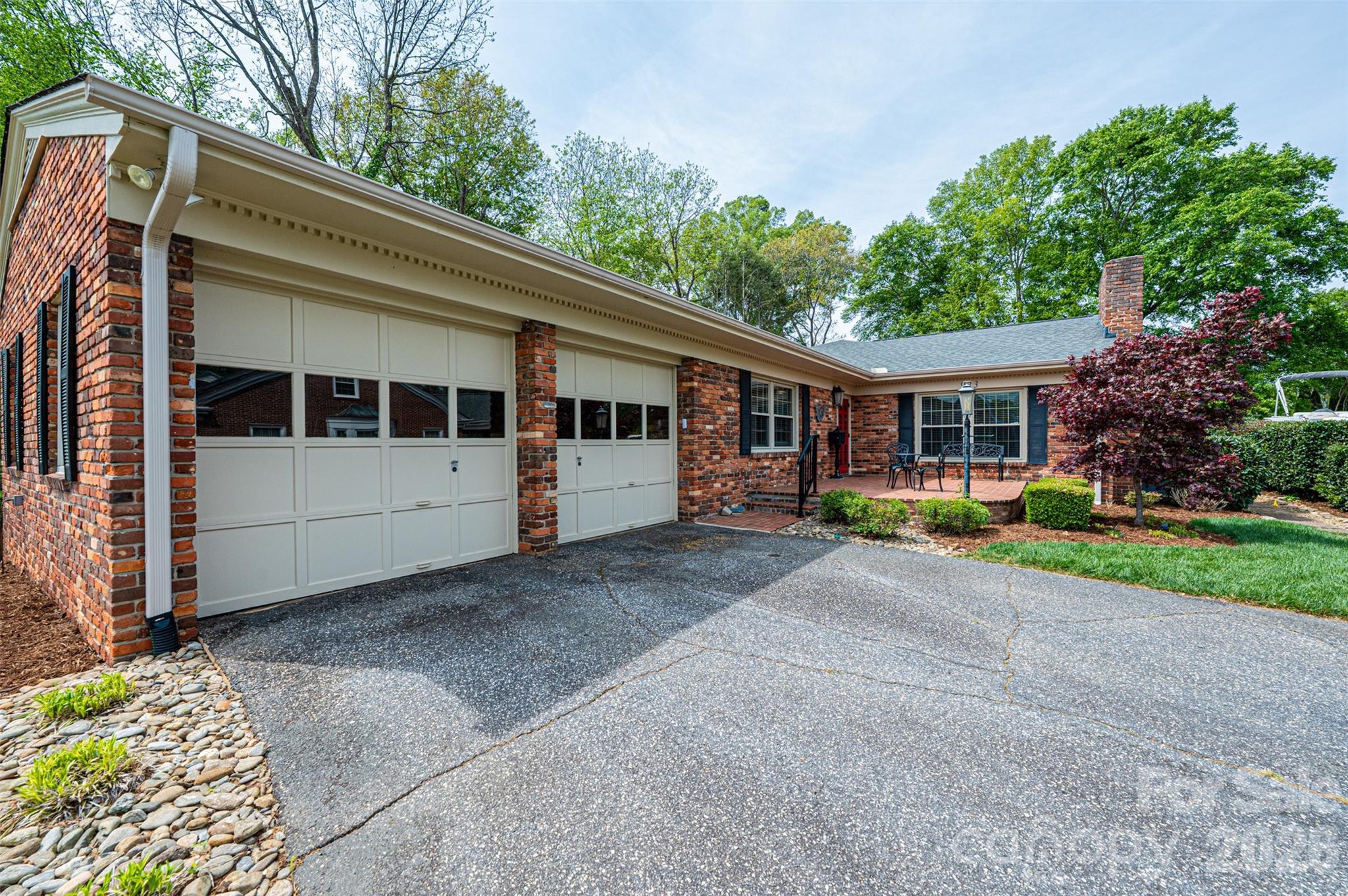 923 1st Street NE Hickory NC 28601