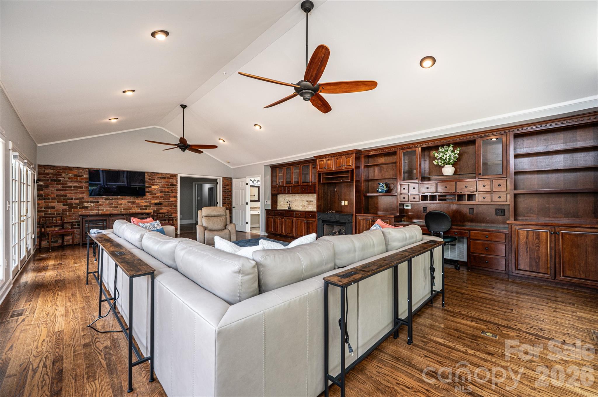 923 1st Street NE Hickory NC 28601