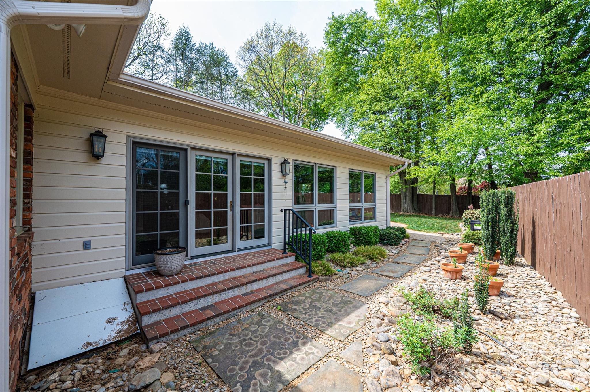 923 1st Street NE Hickory NC 28601