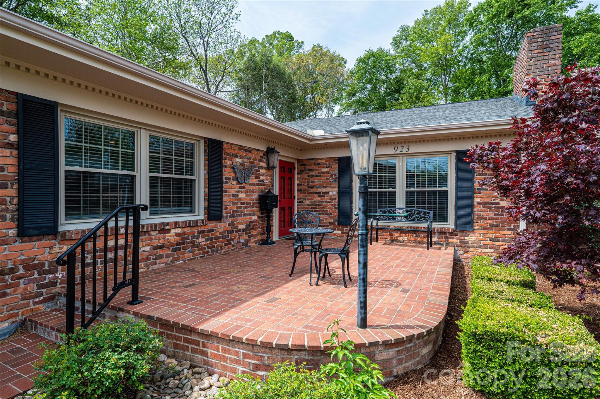 923 1st Street NE Hickory NC 28601
