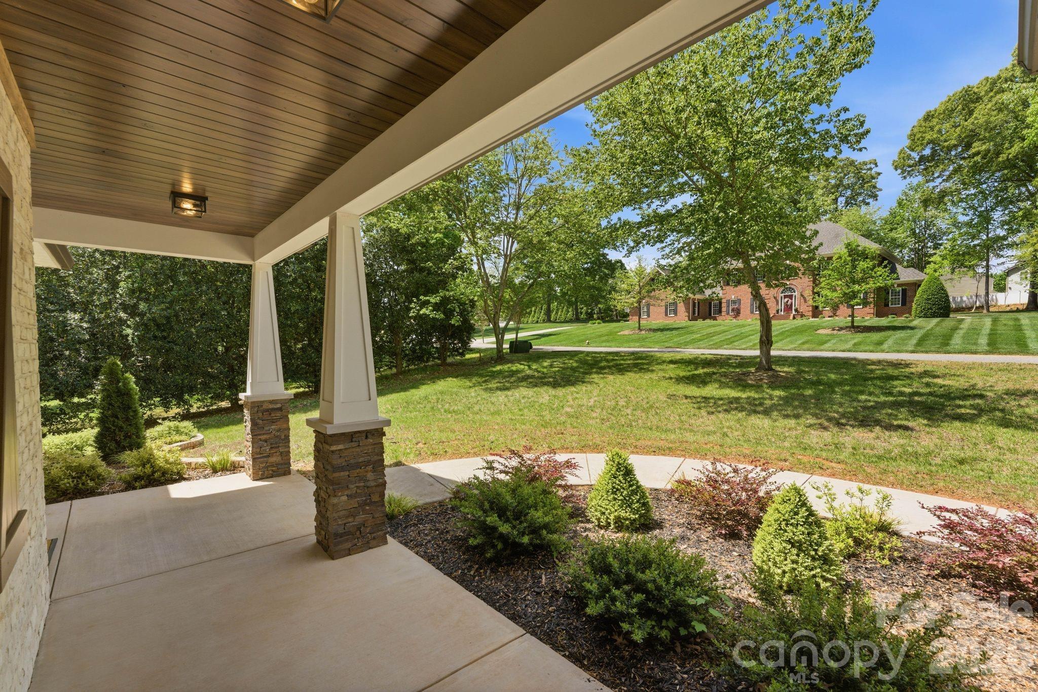 2442 Falcon Lane Statesville NC 28625