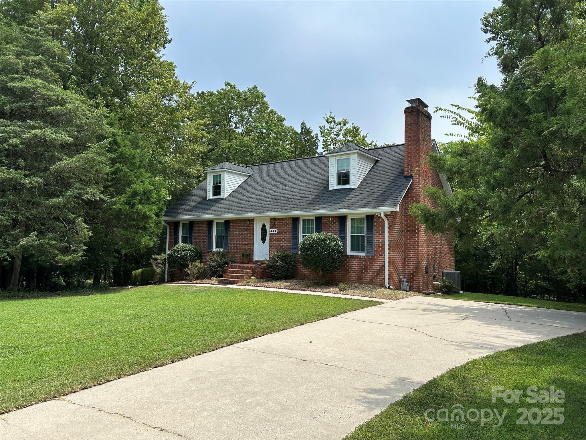 444 Lakeview Drive Harrisburg NC 28075