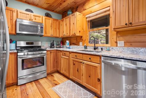 135 Jake Trail Vilas NC 28692