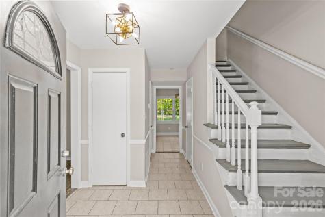 1401 Cedarwood Lane Charlotte NC 28212