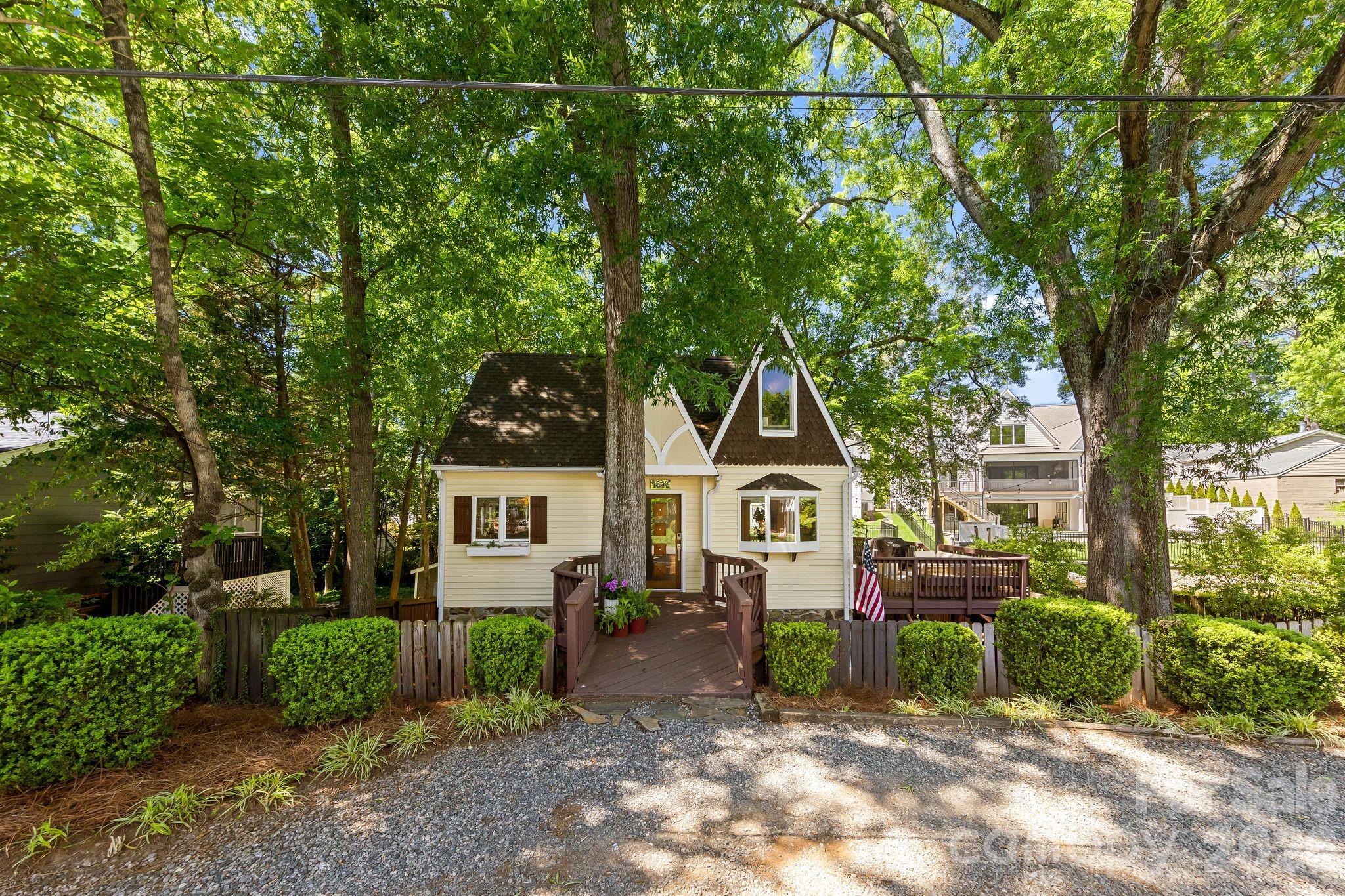 1512 Ideal Way Charlotte NC 28203