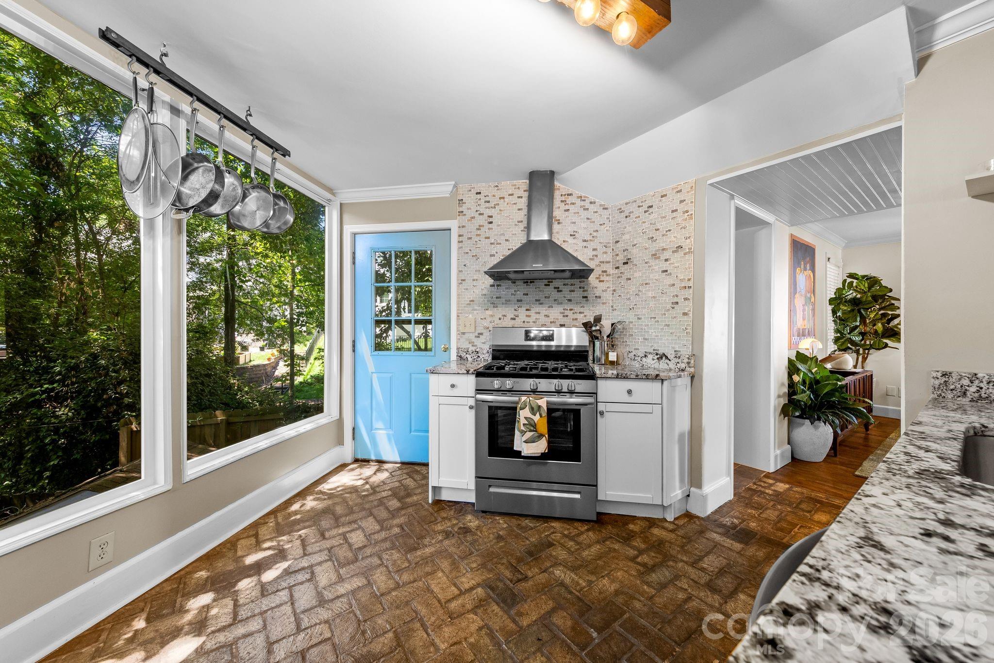 1512 Ideal Way Charlotte NC 28203