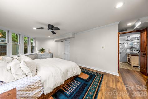 1512 Ideal Way Charlotte NC 28203
